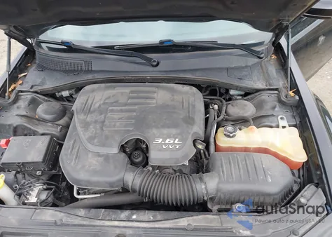 2018 Chrysler 300 300S Awd z USA, uszkodzony, nr VIN 2C3CCAGG9JH278457